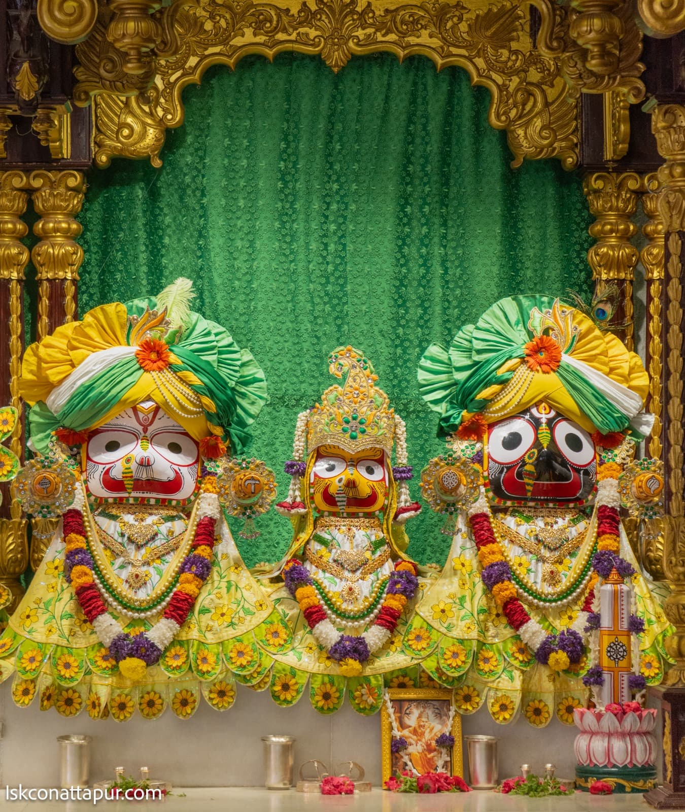 Sringar Darshan photo 3 of 6 — 16 April 2026