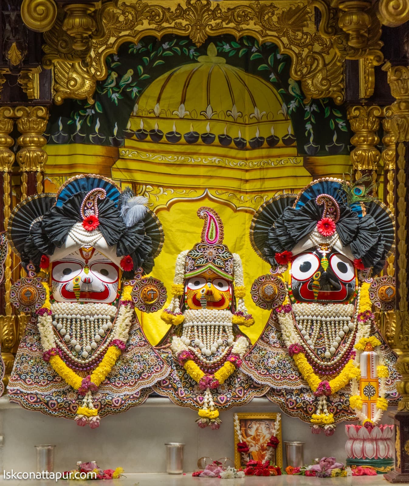 Sringar Darshan photo 3 of 6 — 17 April 2026
